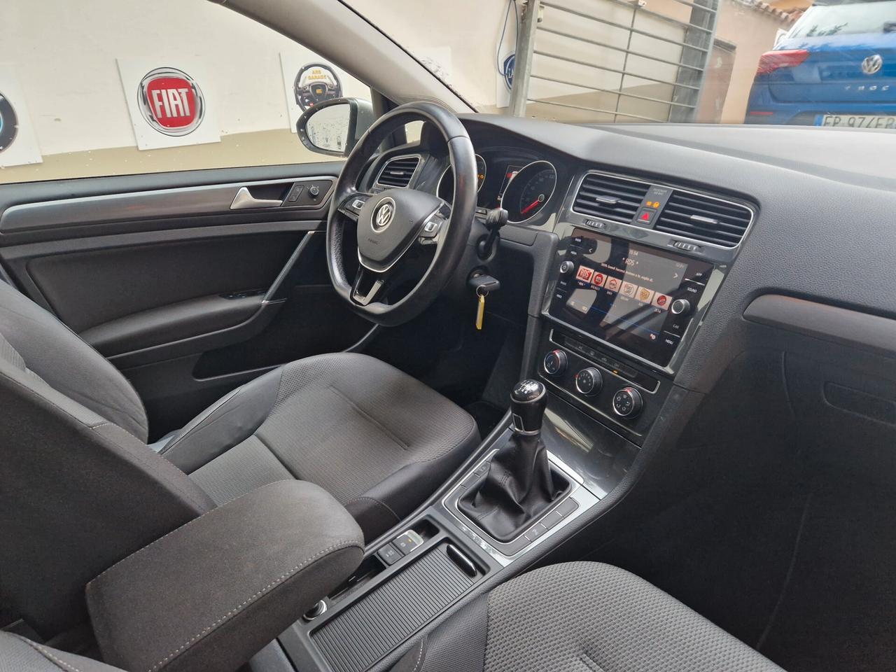 Volkswagen Golf 1.0 TSI 110 CV 5p. Trendline BlueMotion Technology