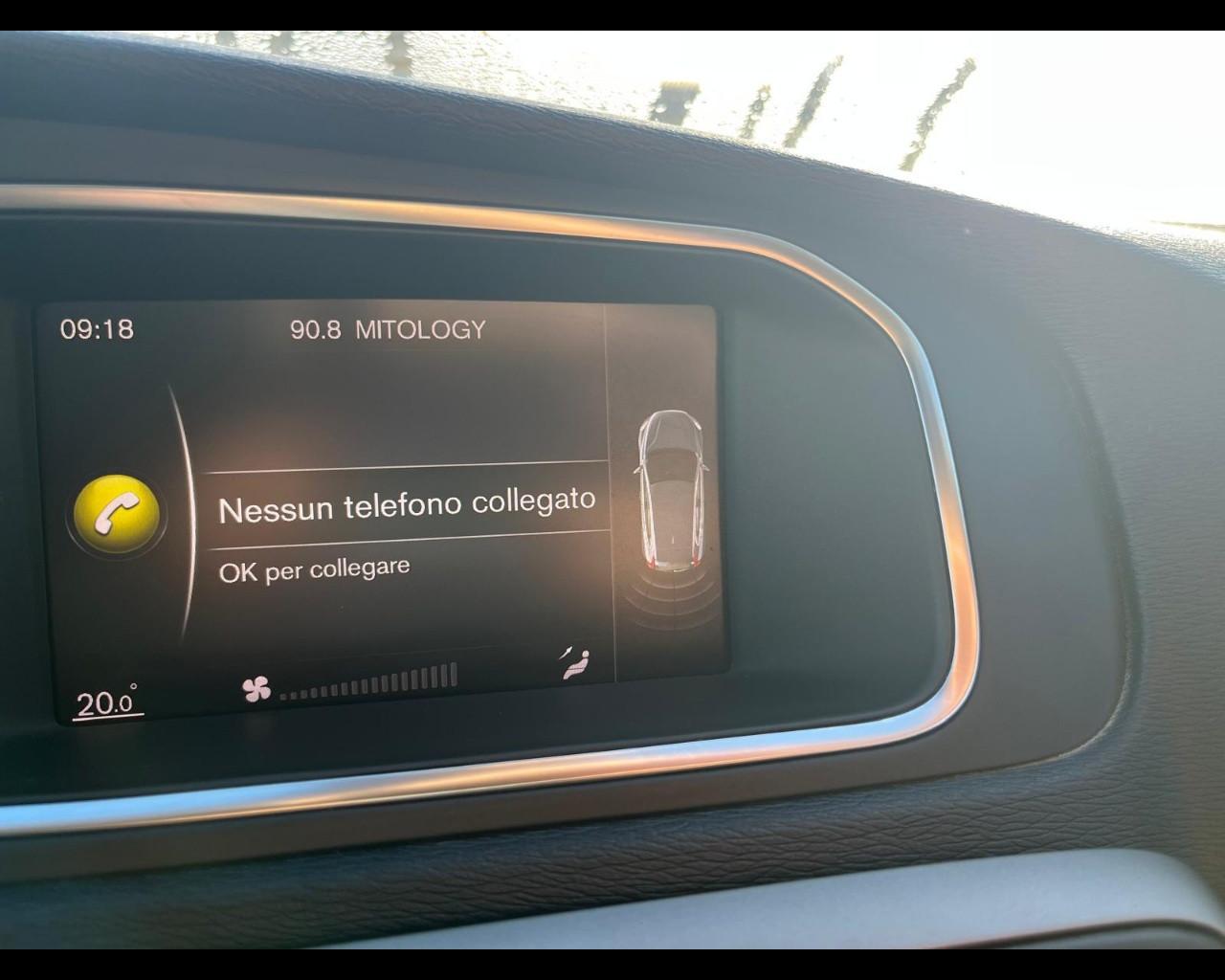 VOLVO V40 (2012-2020) - V40 D2 Business