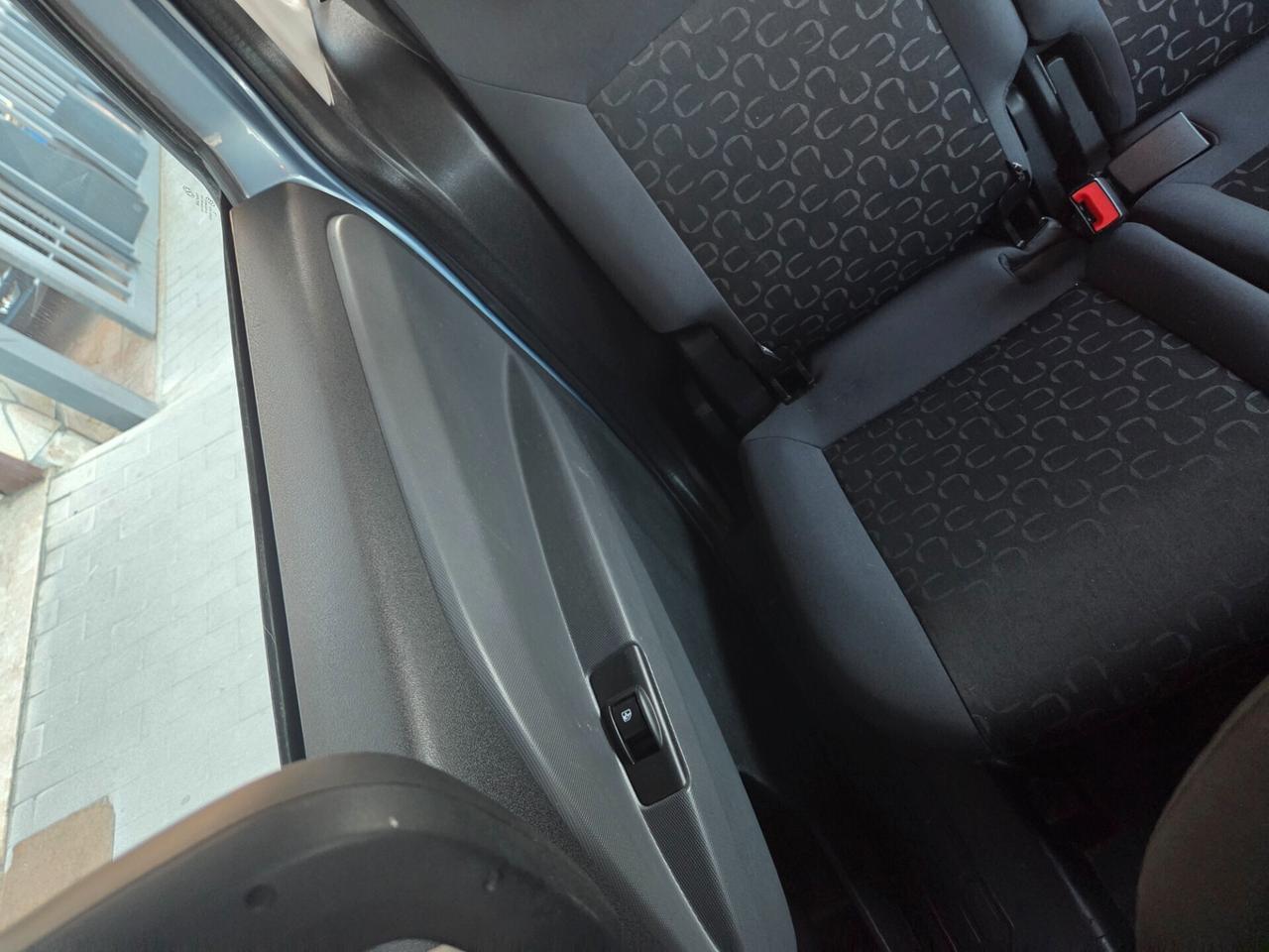FIAT DOBLO 1.6 DIESEL 5 POSTI ANNO 2013 KM CERTIFICATI