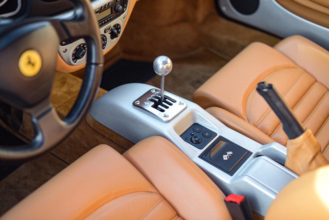 Ferrari 360 Modena MANUALE - interni BEIGE