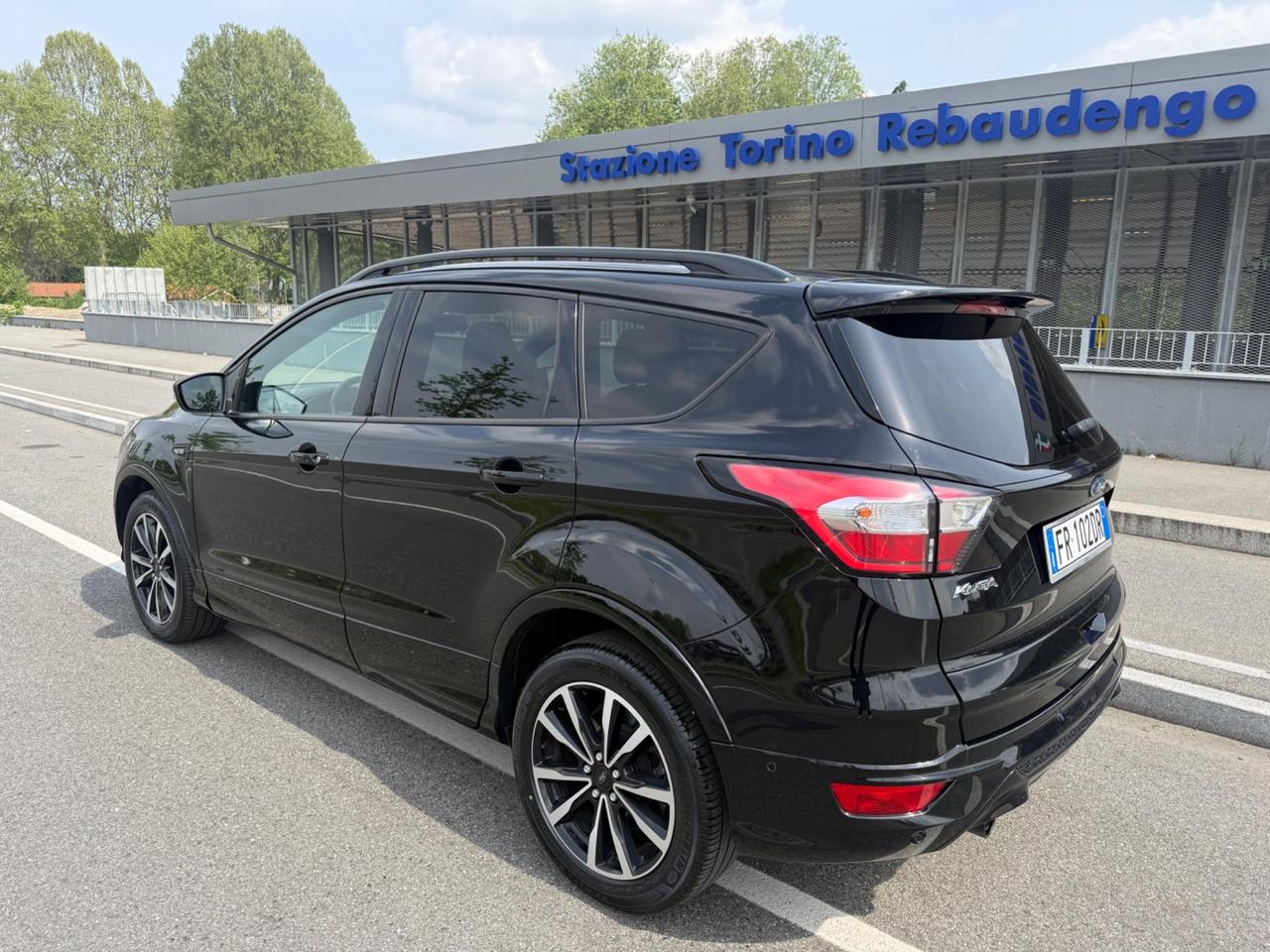 Ford Kuga 1.5 TDCI 120 CV S&S 2WD ST-Line