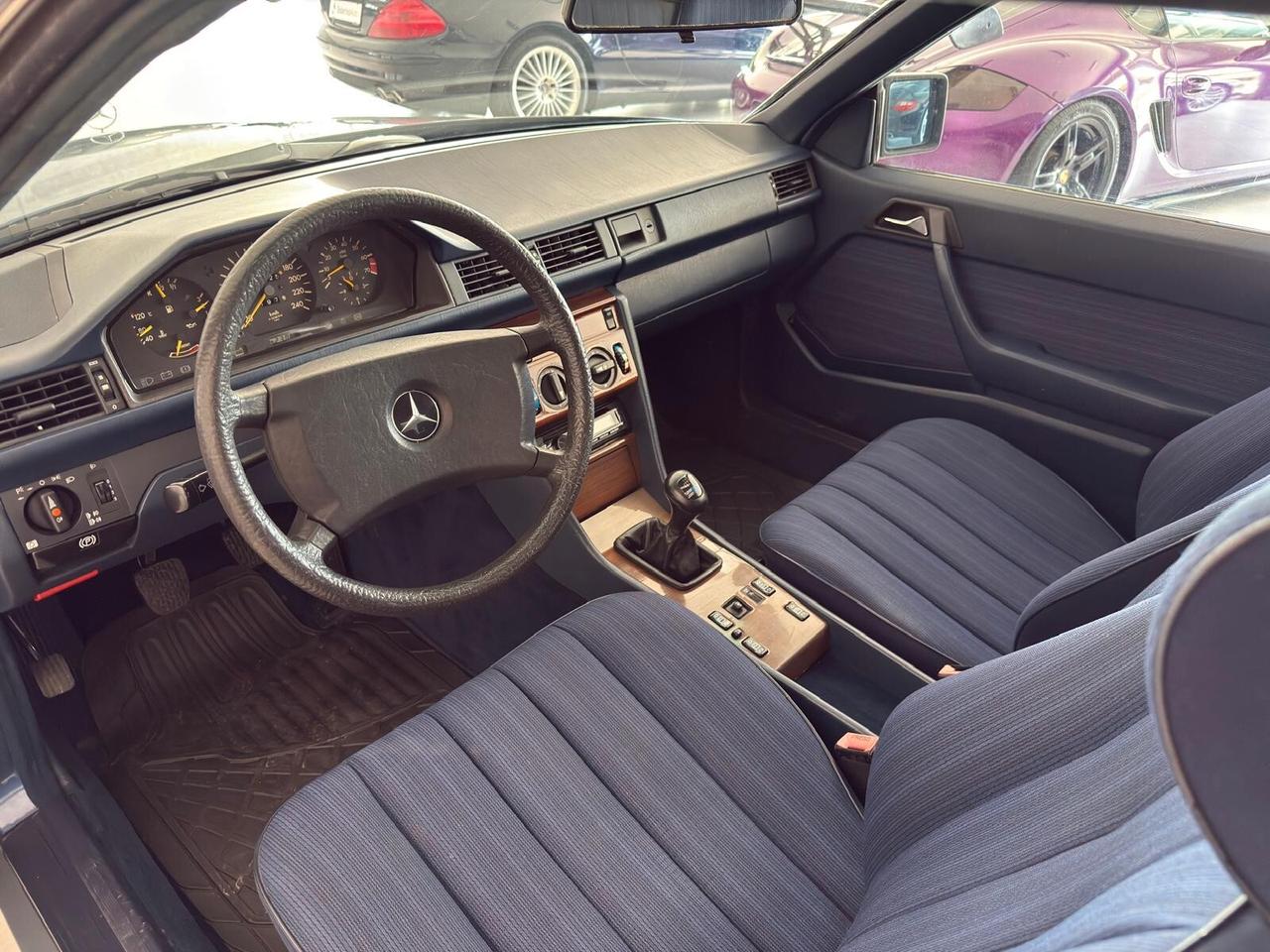 Mercedes E 300 CE Coupe