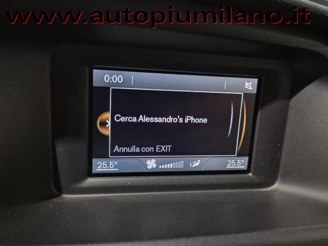 VOLVO V40 D3 Momentum