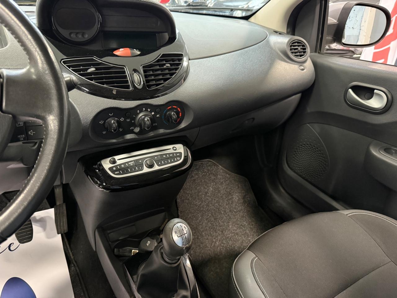 Renault Twingo 1.2 16V Wave 75CV Ok Neopatentati