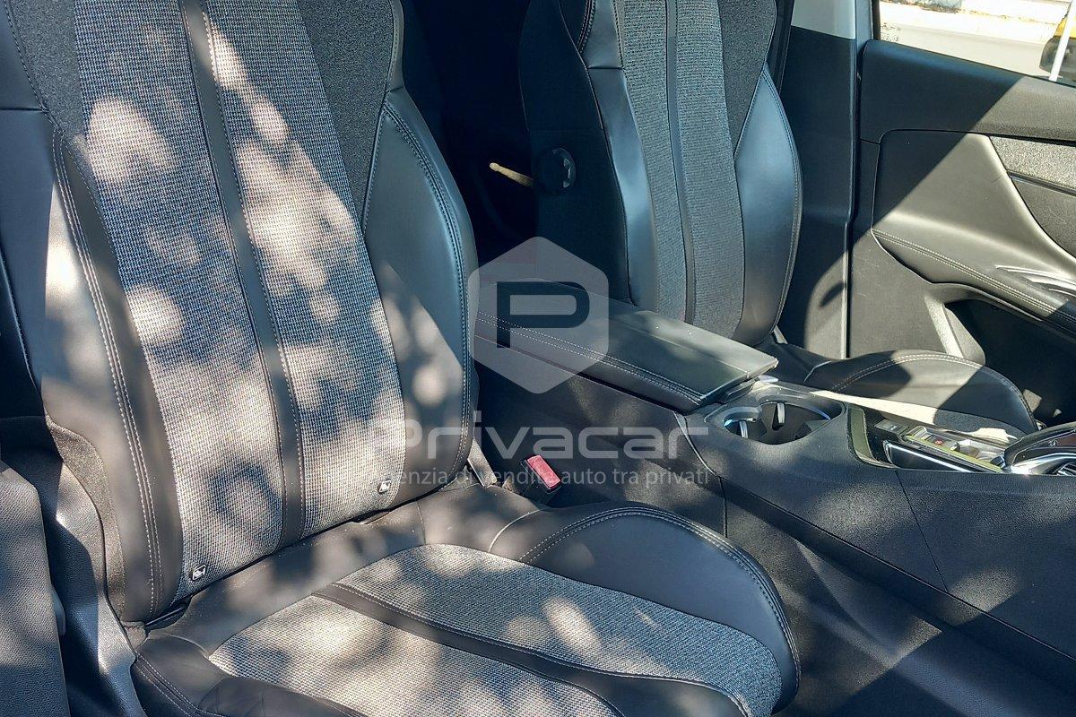 PEUGEOT 3008 BlueHDi 120 S&S EAT6 Allure
