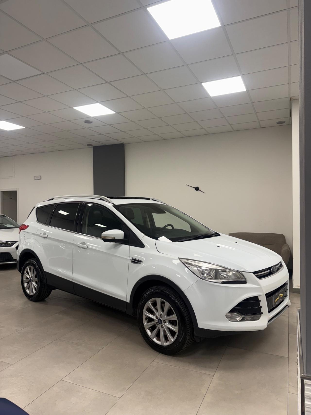 Ford Kuga 2.0 TDCI 150 CV S&S 4WD Powershift Titanium