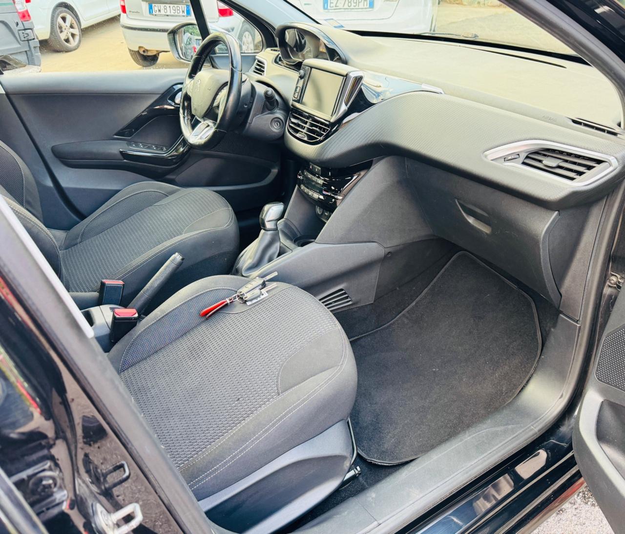 Peugeot 208 BlueHDi 75 5 porte Allure