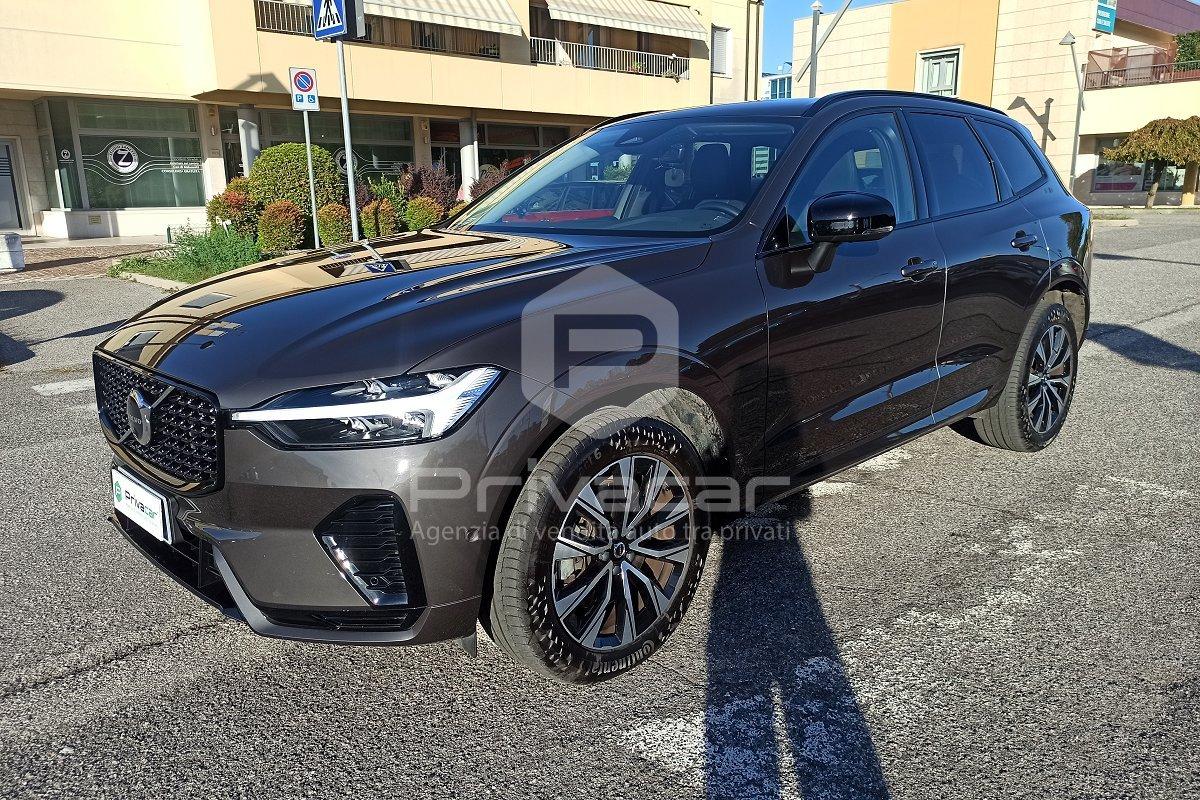 VOLVO XC60 B4 (d) automatico Plus Dark