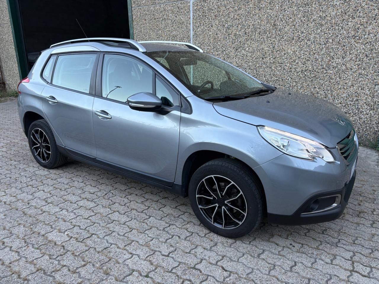 Peugeot 2008 PureTech 1.2 82cv Active