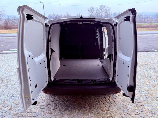 VOLKSWAGEN Caddy KM 9.900 - PARI AL NUOVO - FULL OPT - NO OBBLIGO F