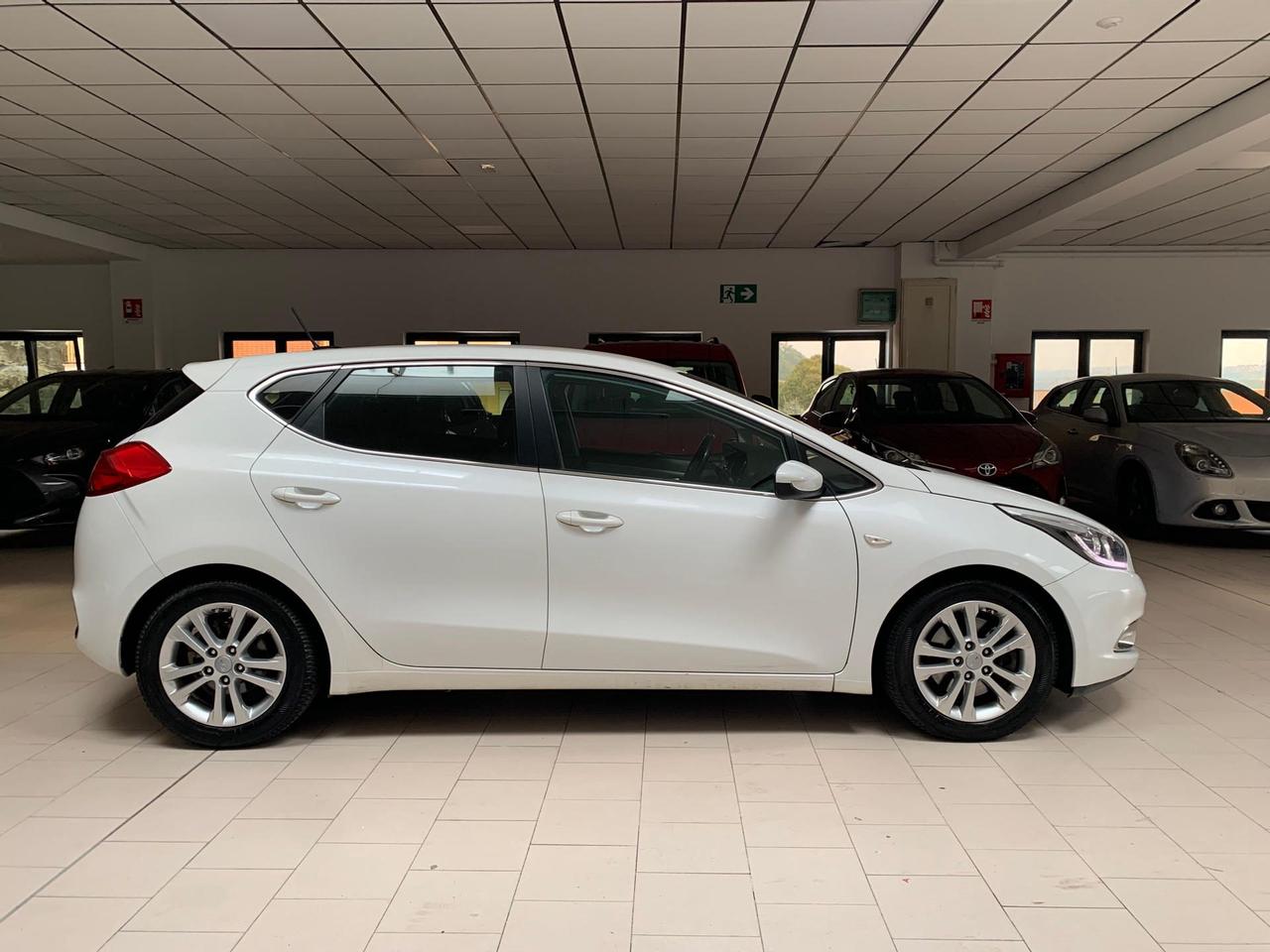 Kia Ceed 1.6 crdi High Tech stop&go 128cv