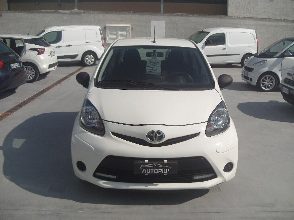 Toyota Aygo 1.0 5 porte Connect - 2013