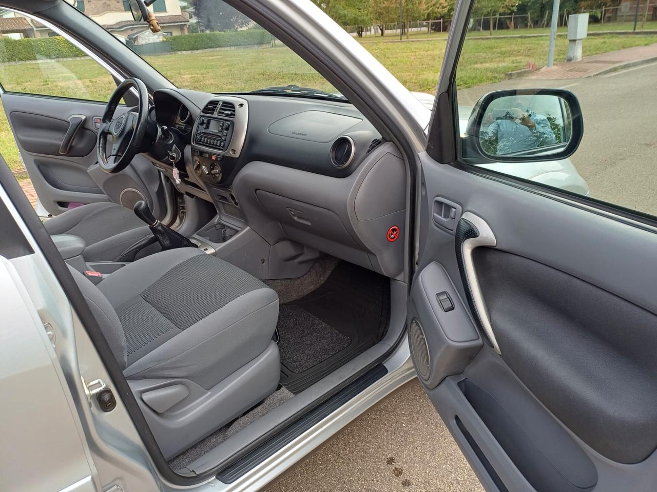 Toyota RAV 4 RAV4 2.0 Tdi D-4D cat 5 porte Sol