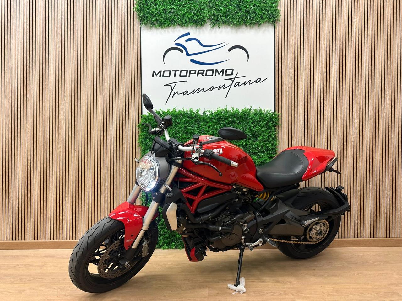 DUCATI MONSTER 1200 + TERMIGNONI DA 99€ AL MESE