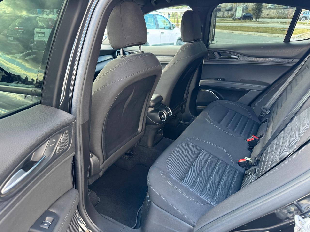 Alfa Romeo Stelvio 2.2 Turbodiesel 160 CV AT8 RWD Business