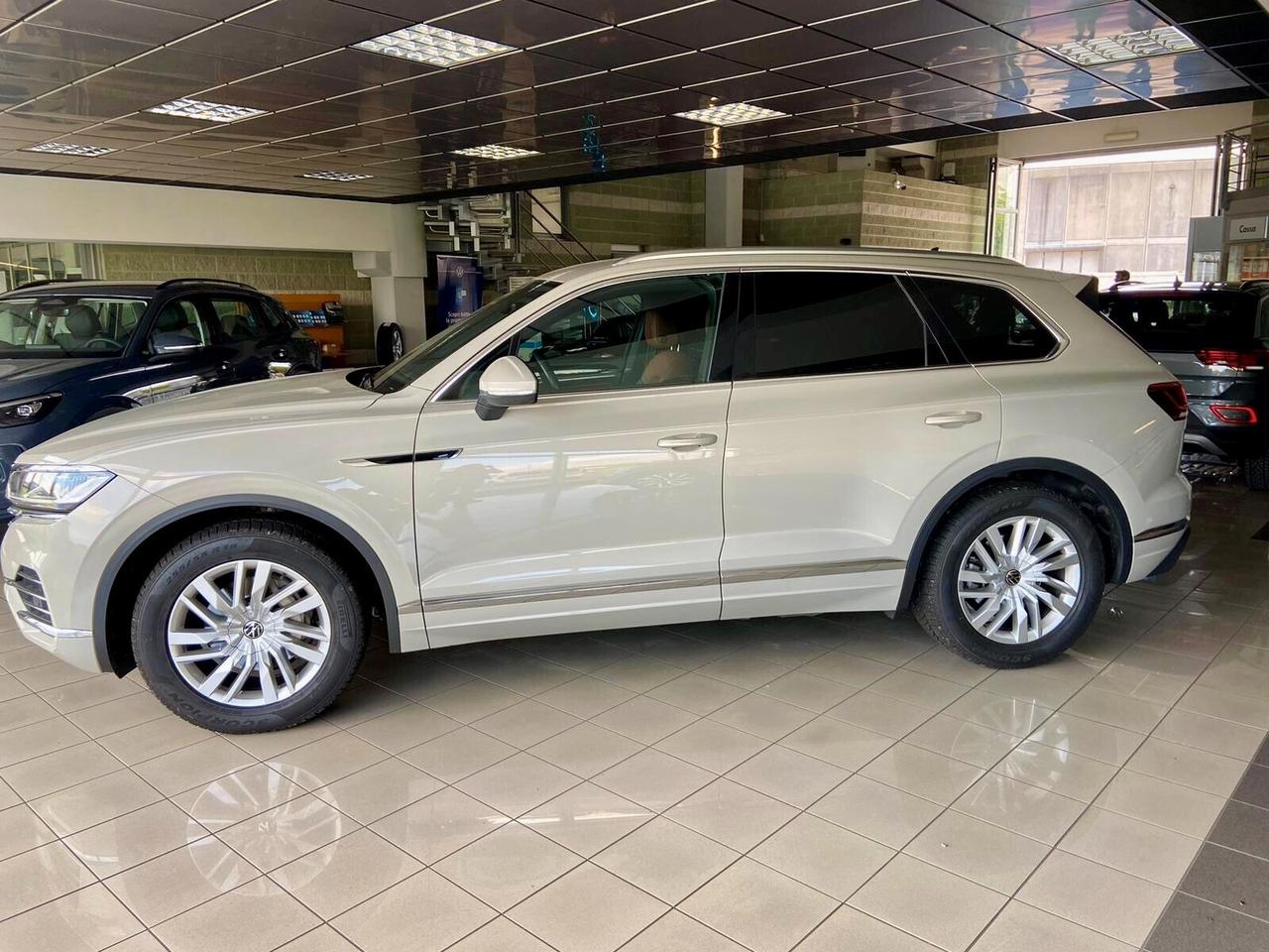 VOLKSWAGEN TOUAREG 3.0 V6 TDI SCR ATMOSPHERE