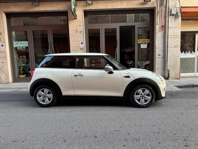 Mini Cooper 1.5 One D