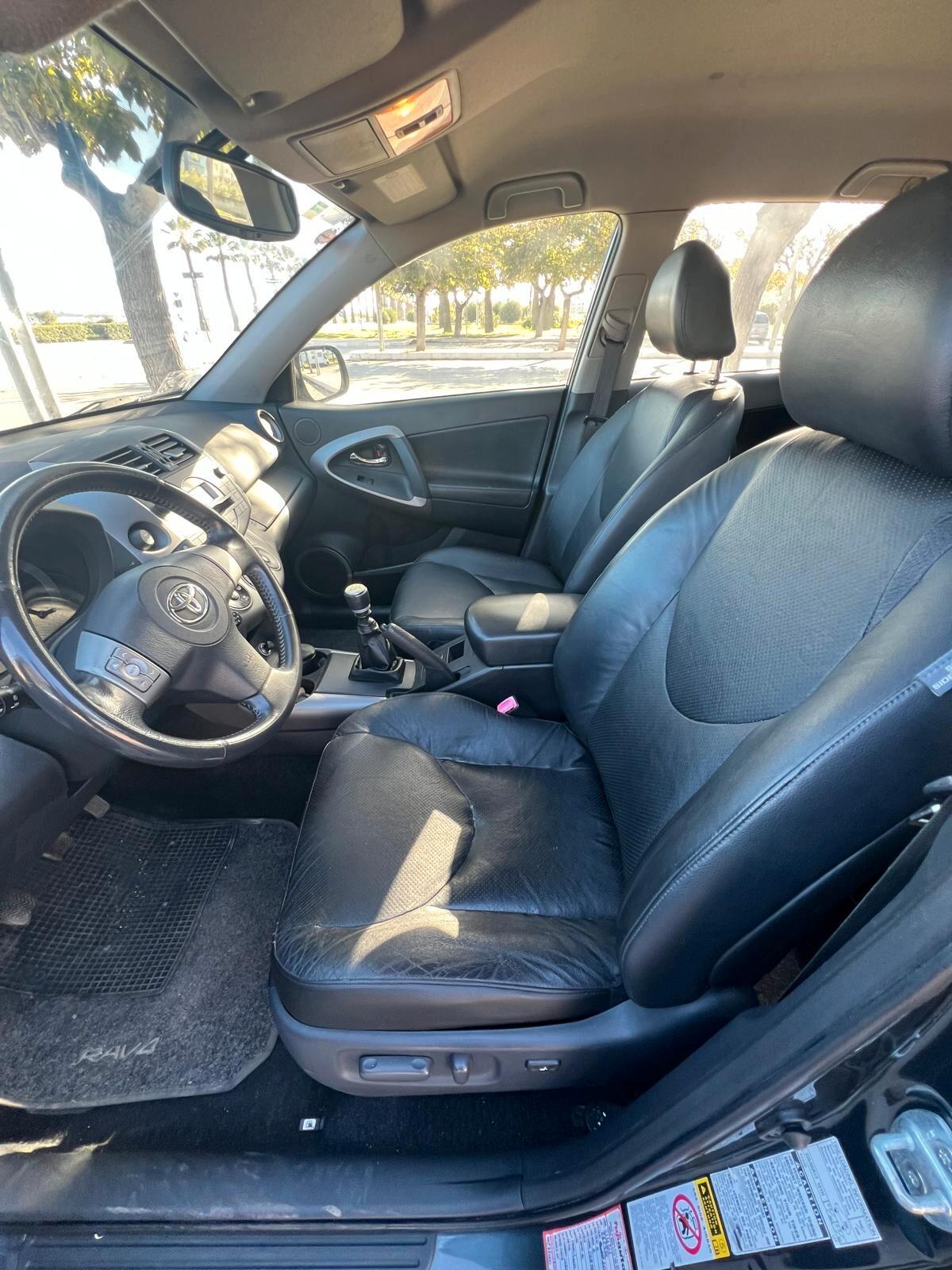 Toyota RAV 4 RAV4 2.2 D-4D 136 CV Luxury