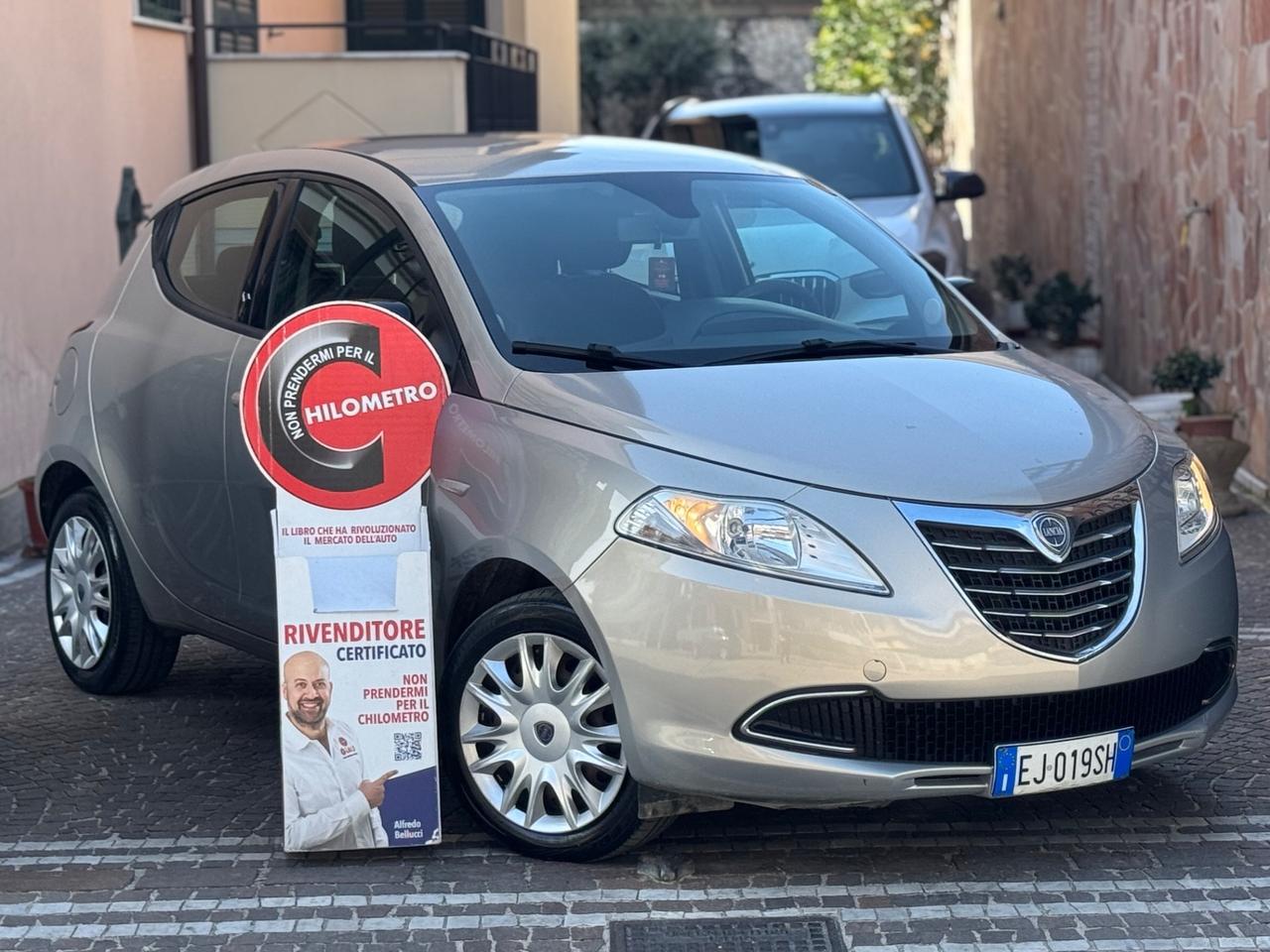 Lancia Ypsilon 0.9 TwinAir 85 CV 5 porte S&S DFN Platinum