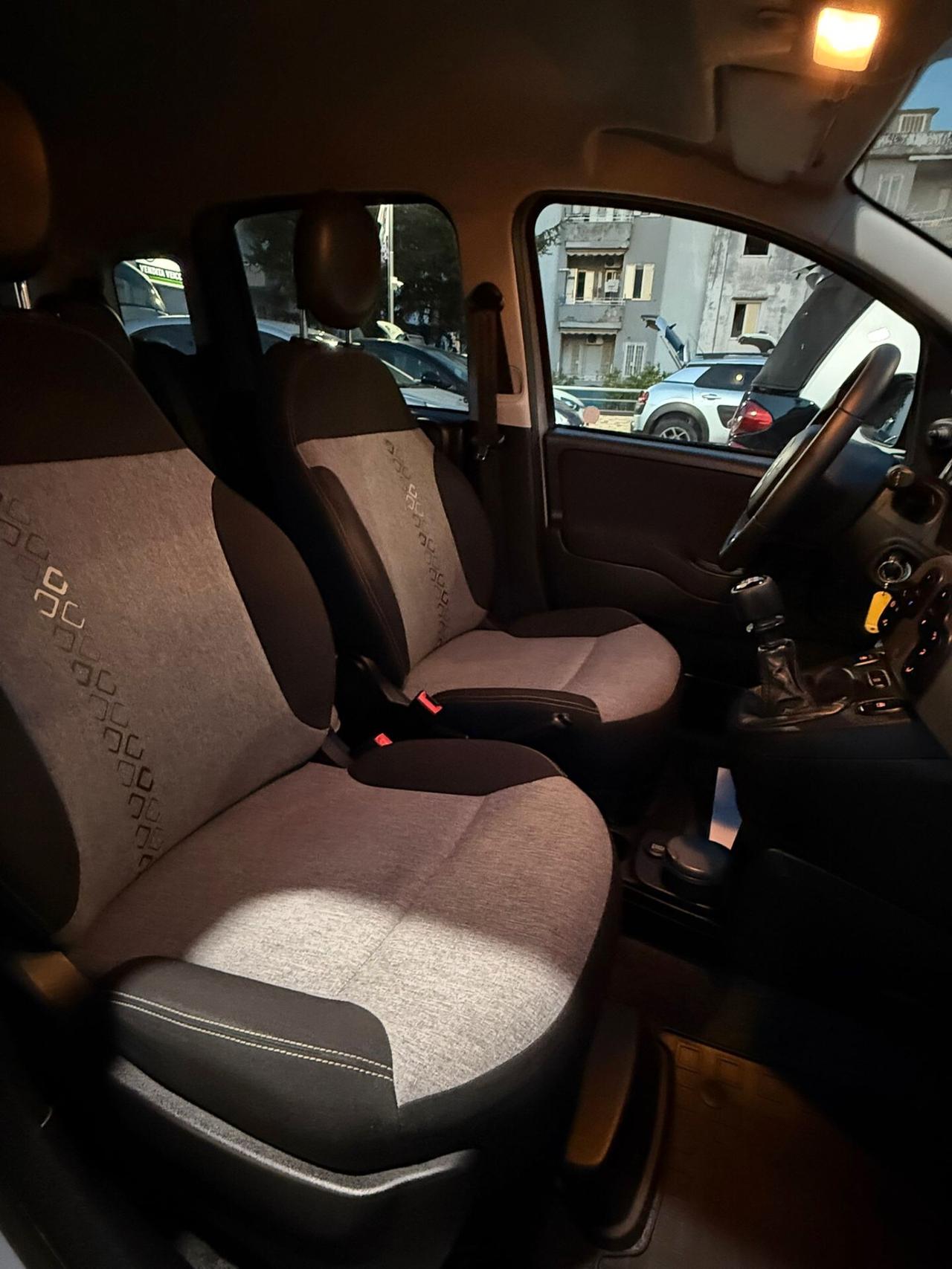 FIAT PANDA 1.2 BENZINA LOUNGE 69 cv