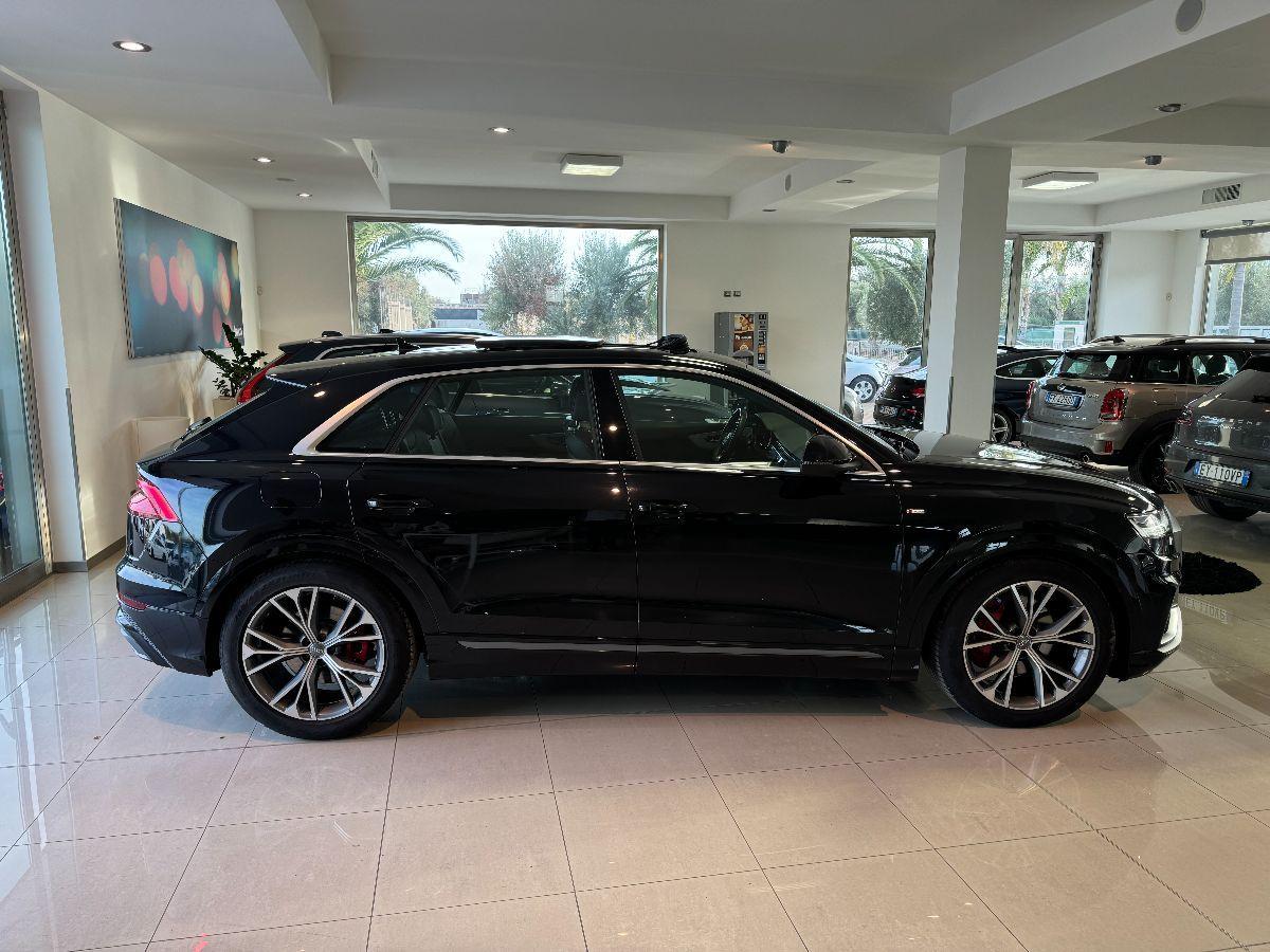 AUDI - Q8 - 50 TDI 286 CV quattro S-LINE Tetto