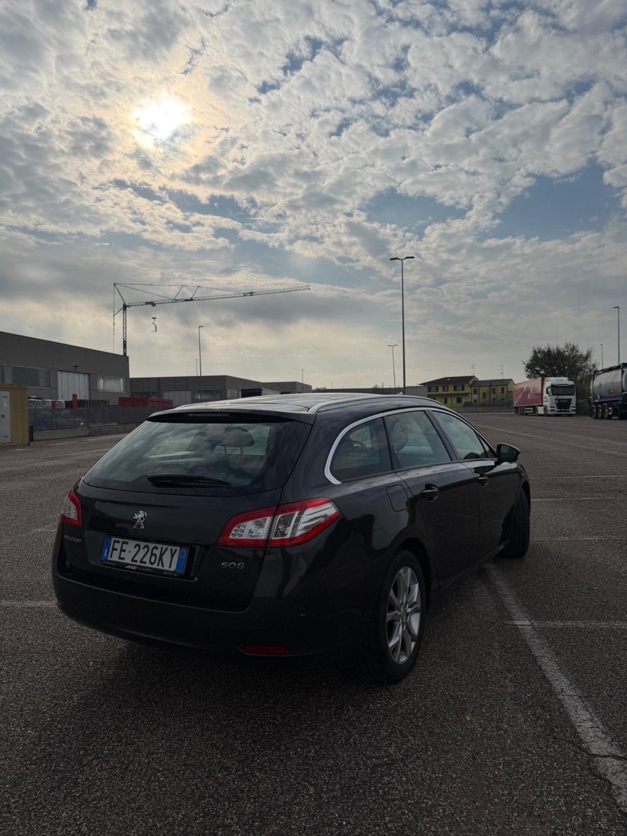 Peugeot 508 BlueHDi 120 EAT6 S&S SW Allure