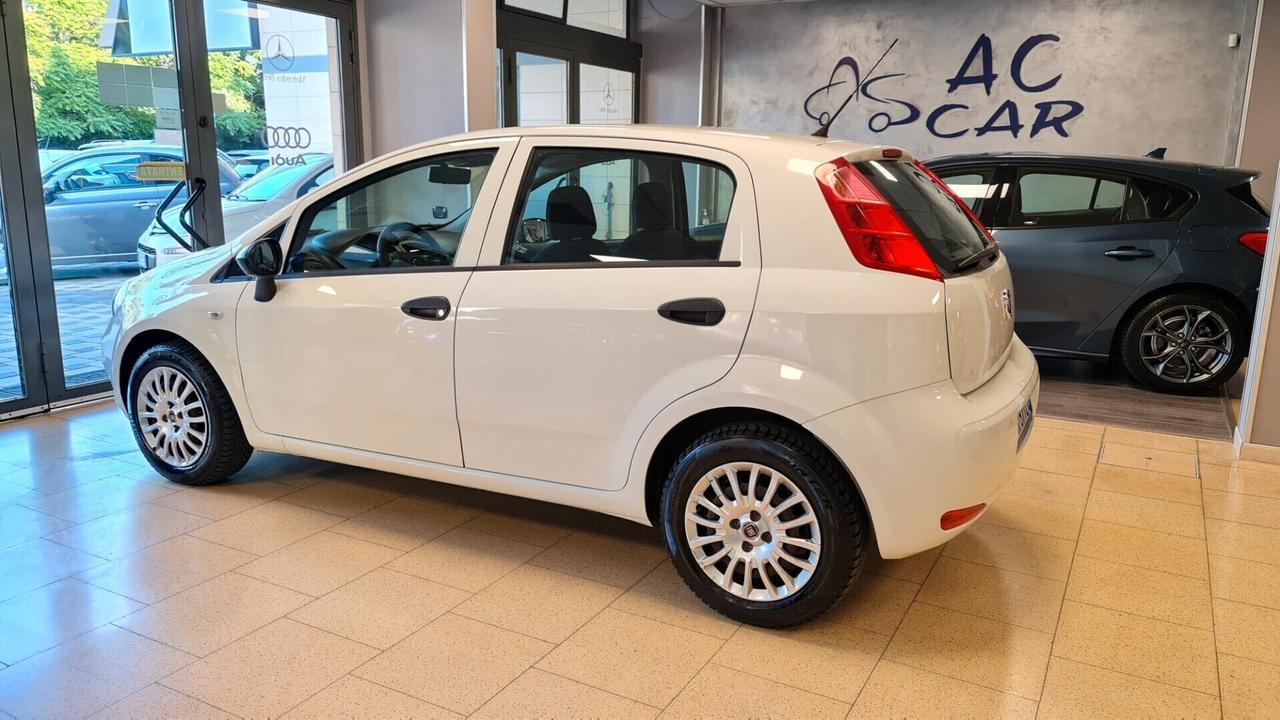 Fiat Punto 1.3 MJT II S&S 95 CV 5 porte Street