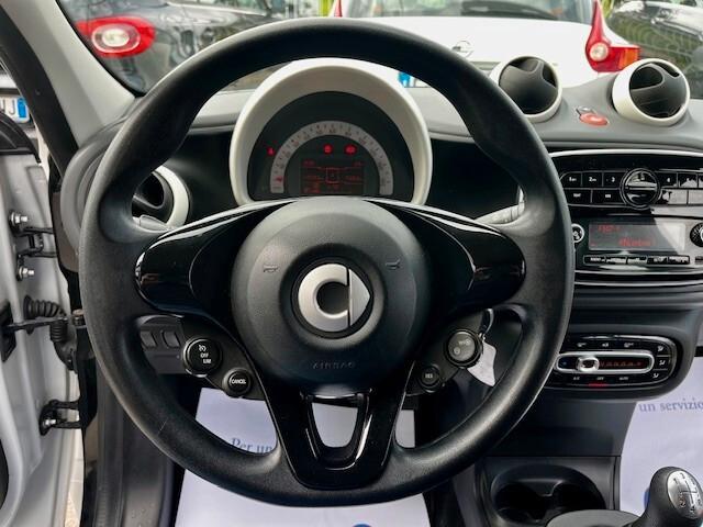 Smart ForFour 1.0 Youngster 71cv "CRUIECE C. / BLUETOOTH / S&S "