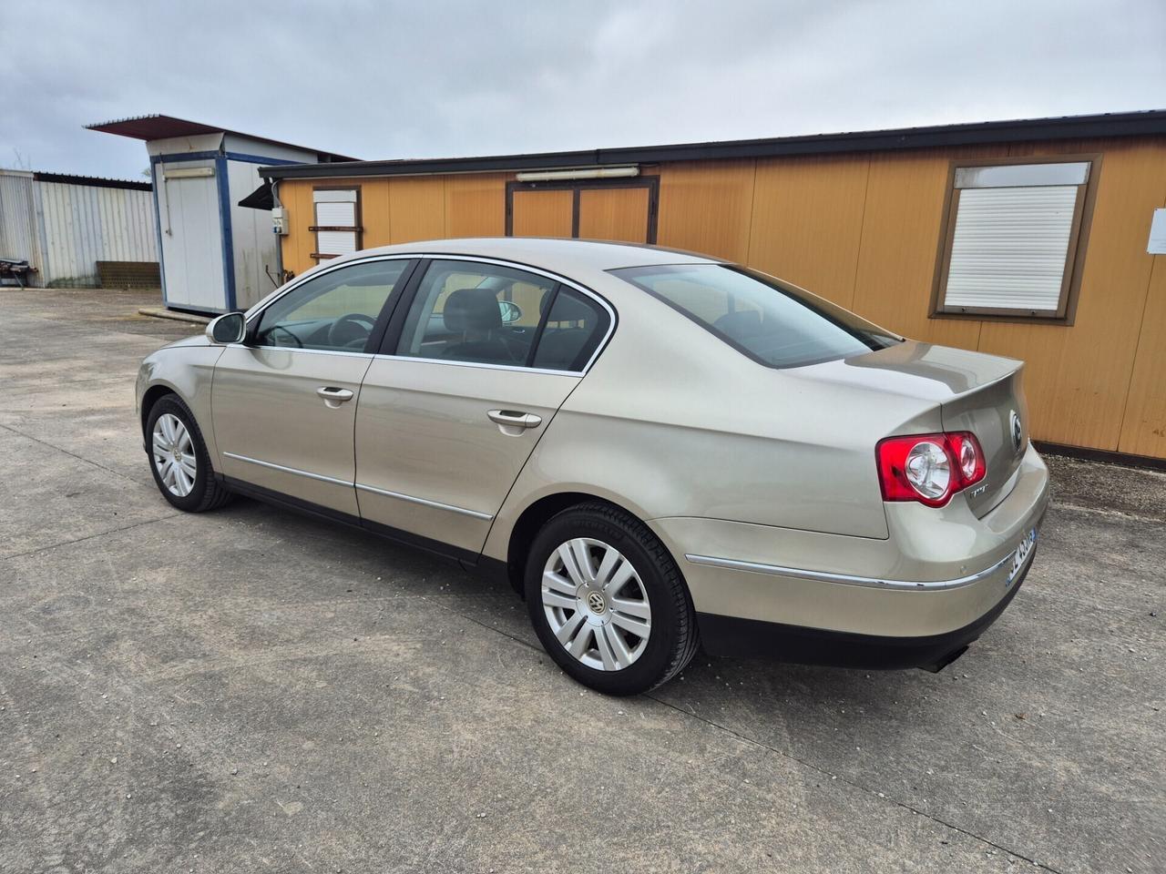 Volkswagen Passat 2.0 16V FSI Highline automatico