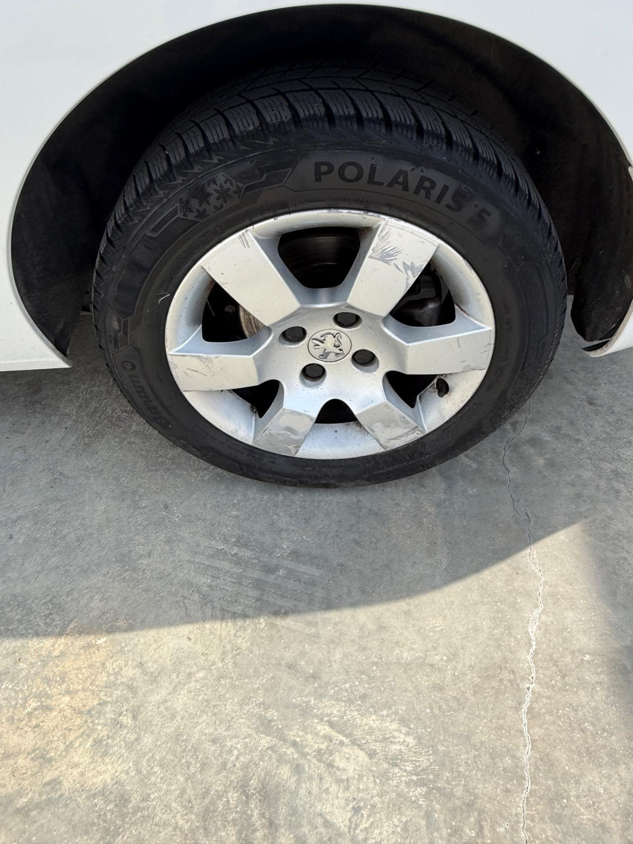 Peugeot 5008 1.6 HDi 115CV Business