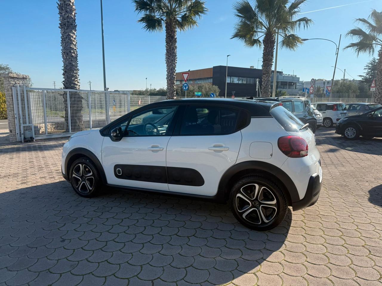 Citroen C3 PureTech 82 GPL Shine