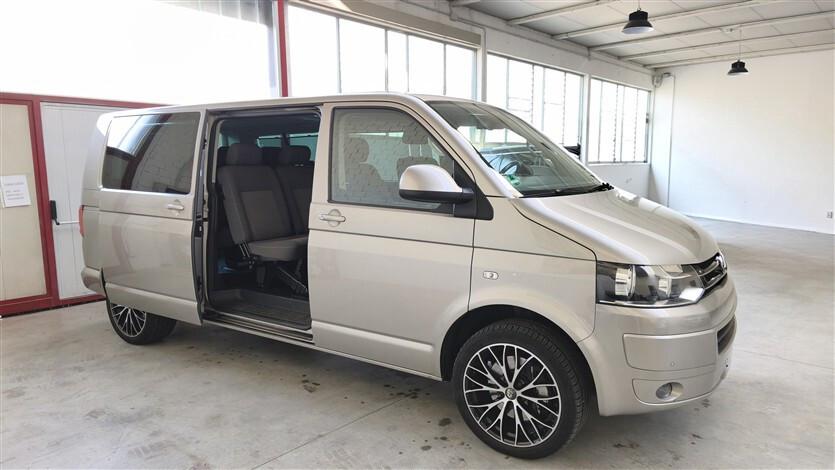 Volkswagen T5 Caravelle 2.0 BiTDI 180CV DSG Comfortline