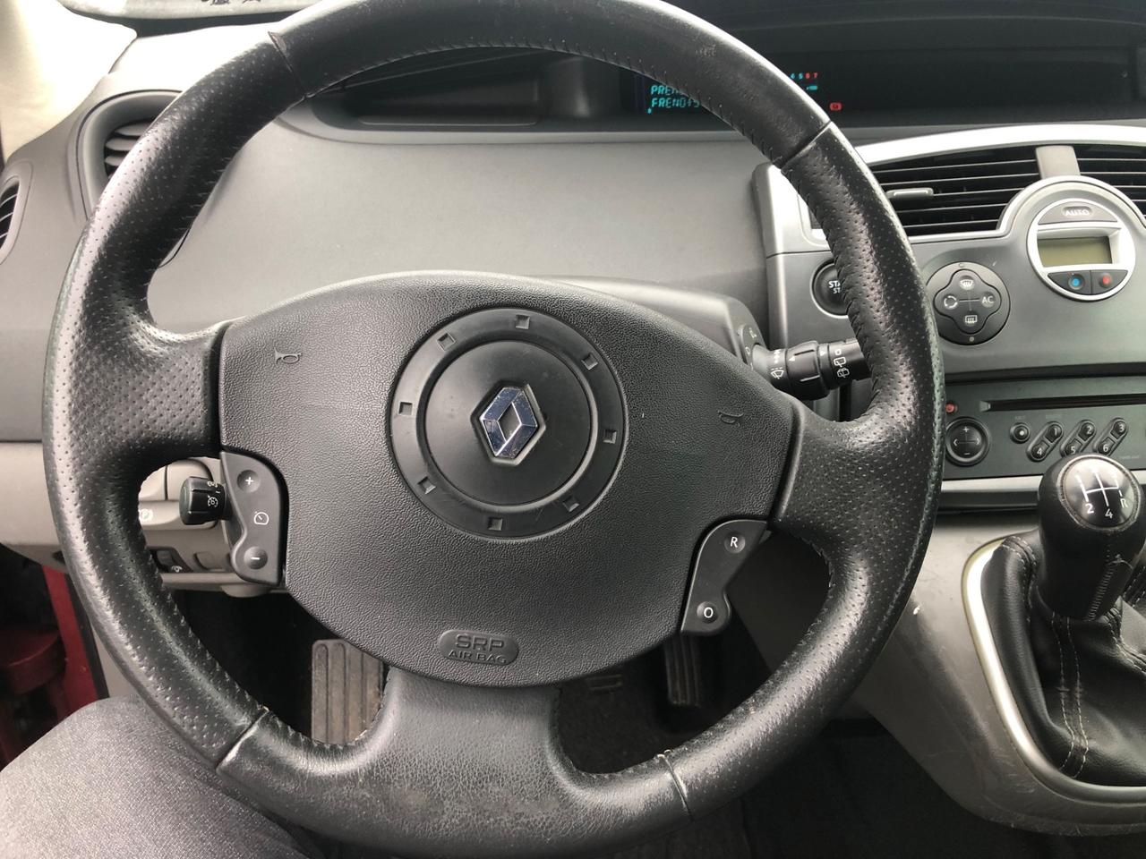 Renault Scenic Scénic 1.6 16V Luxe Dynamique