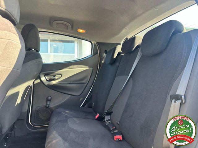 LANCIA Ypsilon 1.2 69 CV 5 porte Gold