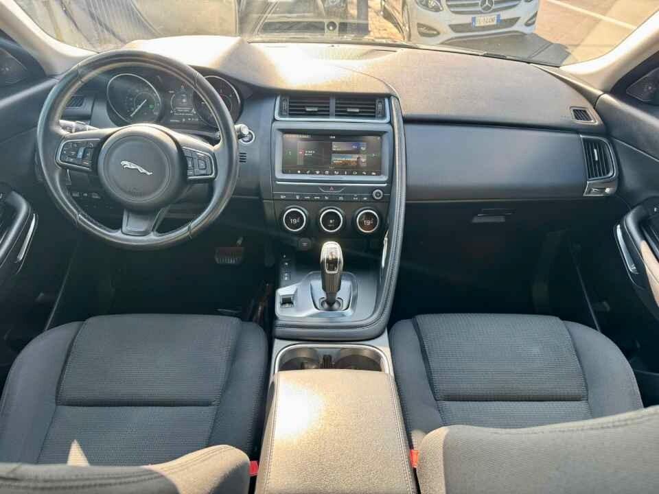 Jaguar E-Pace 2.0D 150 CV AWD aut. R-Dynamic HSE