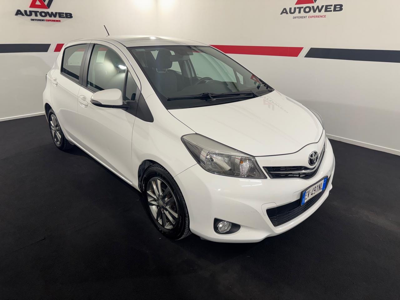 Toyota Yaris 1.0 5 porte Lounge