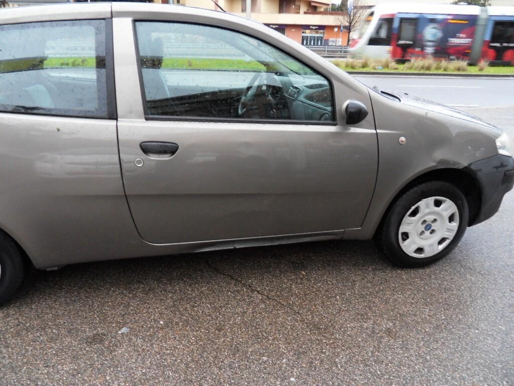 Fiat Punto 1.2 3 porte Active metano