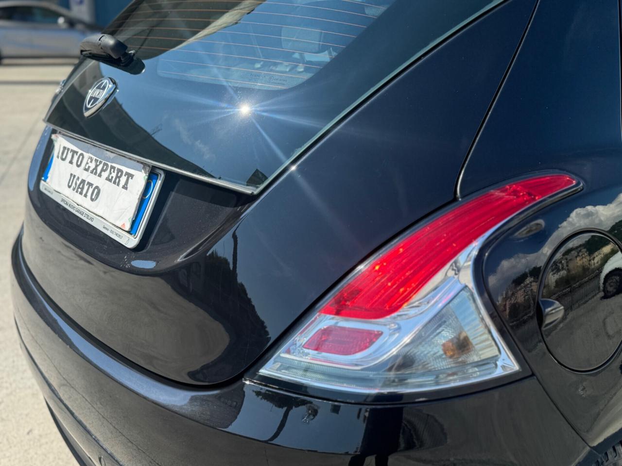 Lancia Ypsilon 1.2 69 CV 5 porte Platinum 2016