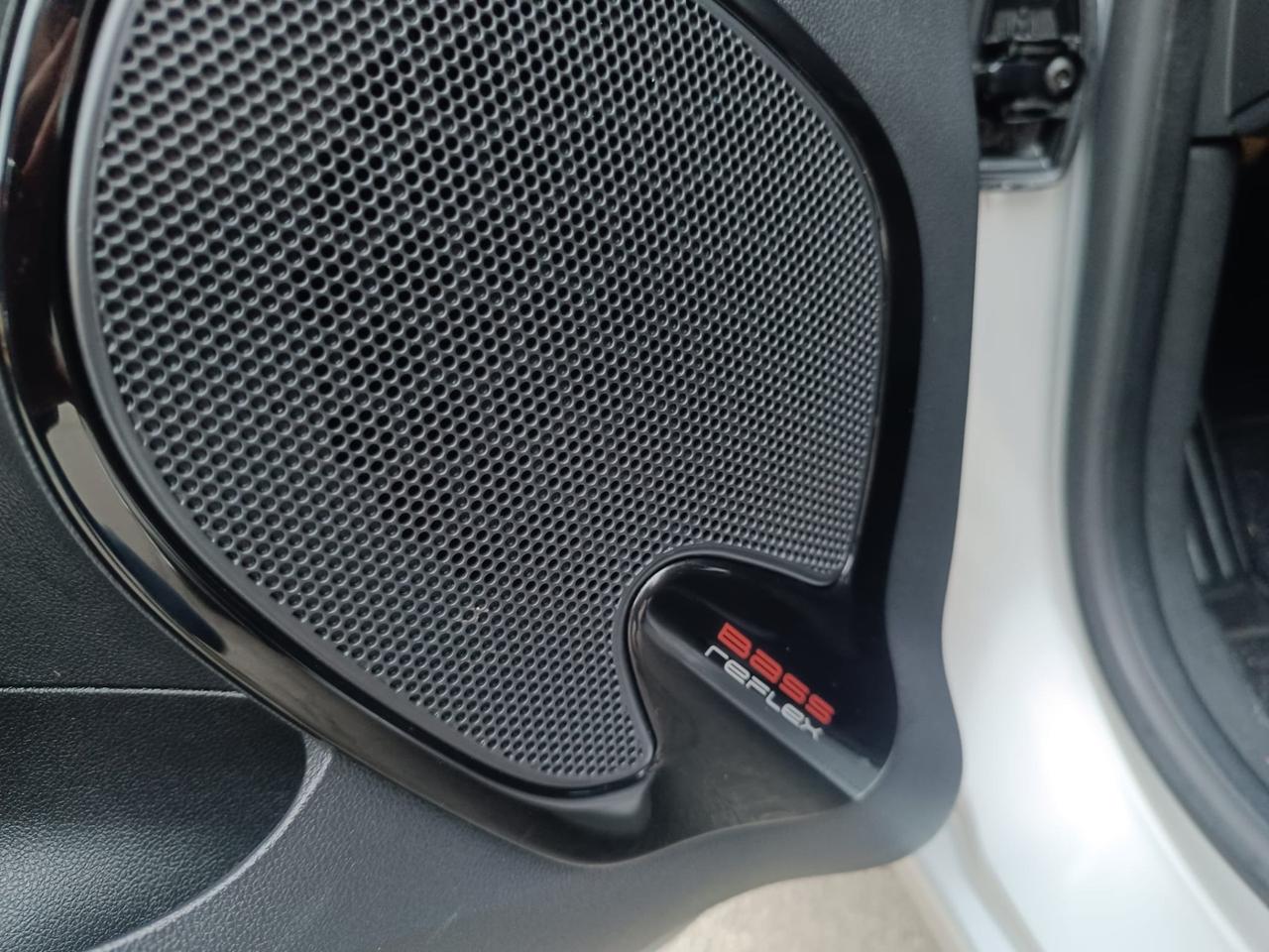 Renault Clio dCi 8V 75 CV 5 porte Moschino Intens