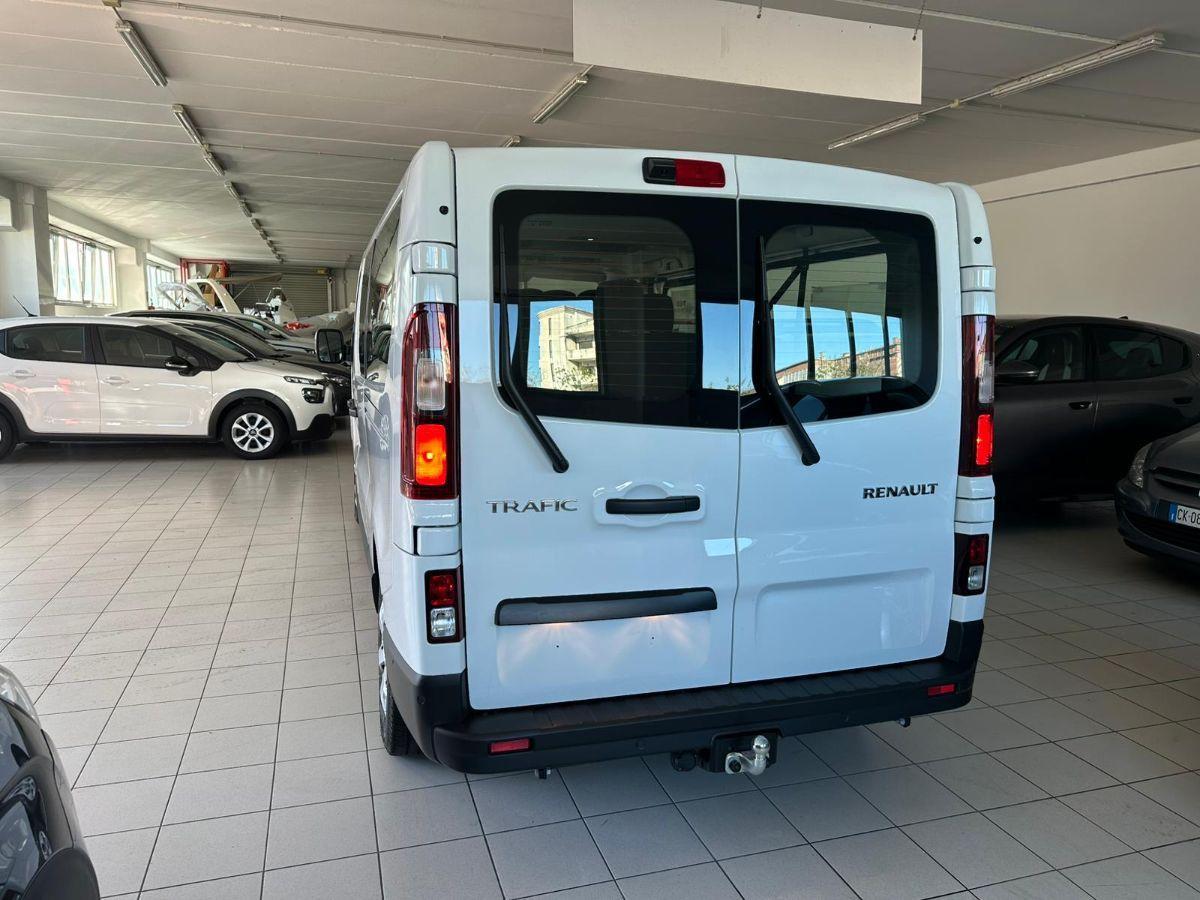 RENAULT - Trafic COMBI 9 POSTI