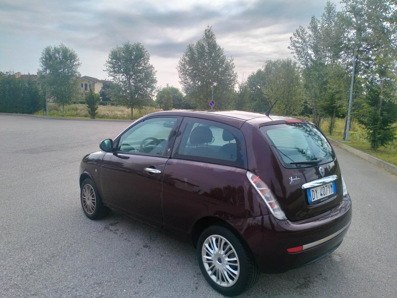 Lancia Ypsilon 1.3 MJT 75 CV Platino 2010