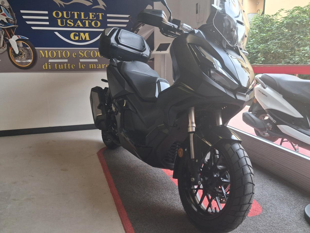 Honda ADV 350 ABS + TCS