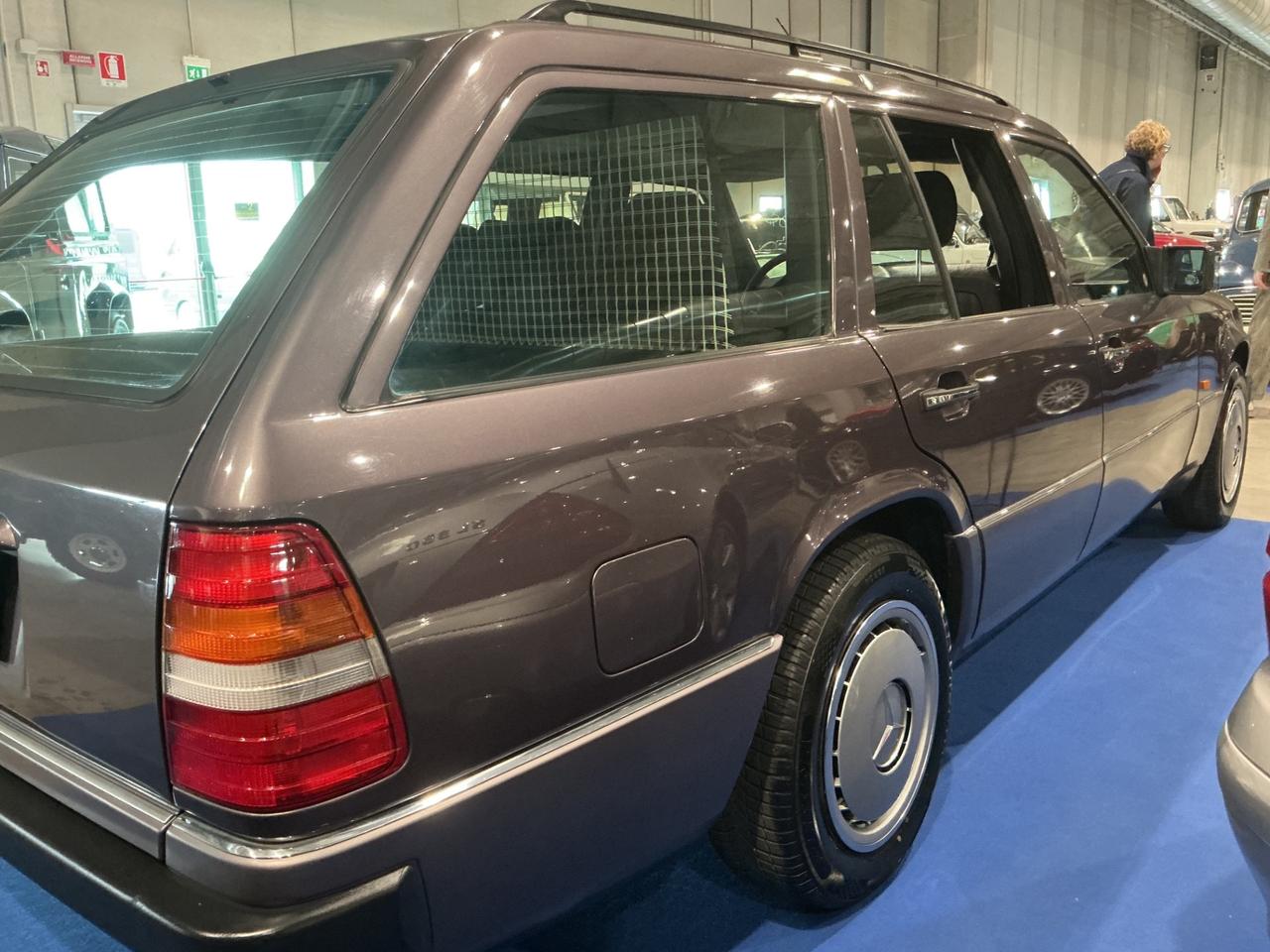 Mercedes-benz E 200 STATION WAGON