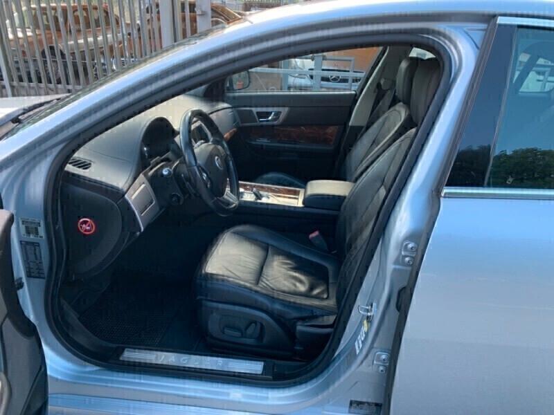 Jaguar XF 3.0 D V6 Premium Luxury