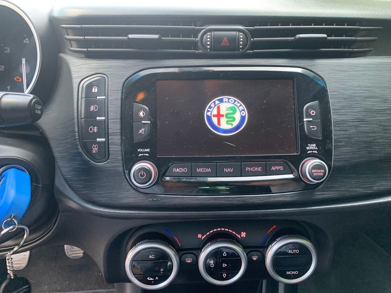 Alfa Romeo Giulietta 1.6 JTDM 16V Super #5822