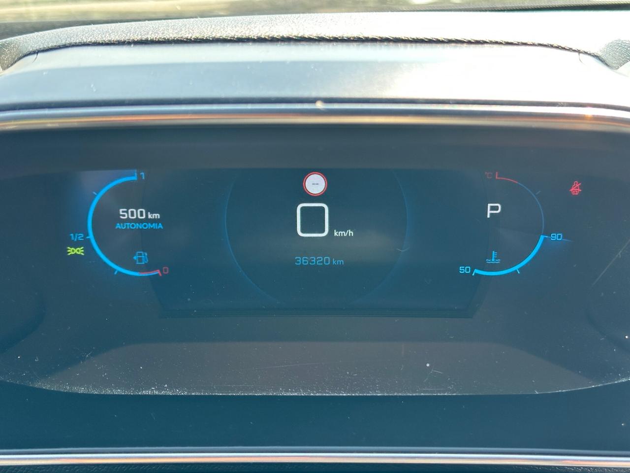 Peugeot 2008 1.2 Benz. EAT8 Allure (Garanzia 24 Mesi)