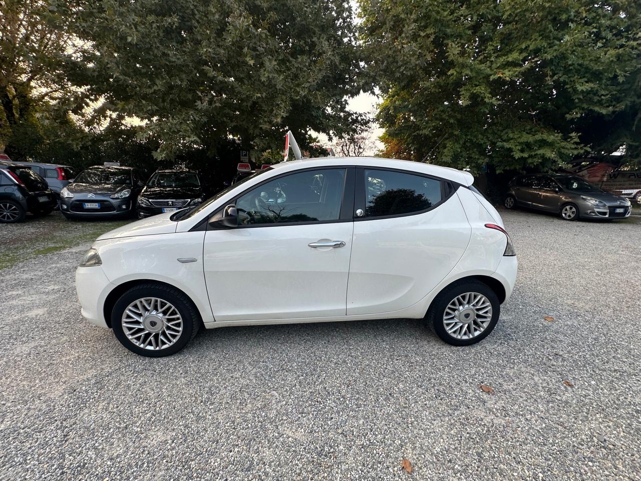 Lancia Ypsilon 1.2 69 CV 5 porte GPL Ecochic Gold