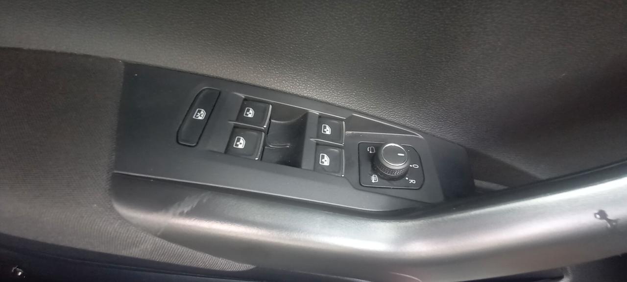 Volkswagen Taigo 1.0 TSI 110 CV R-Line