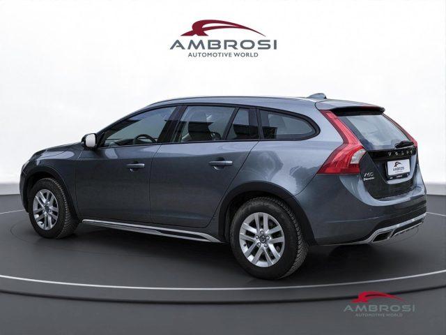 VOLVO V60 Cross Country D3