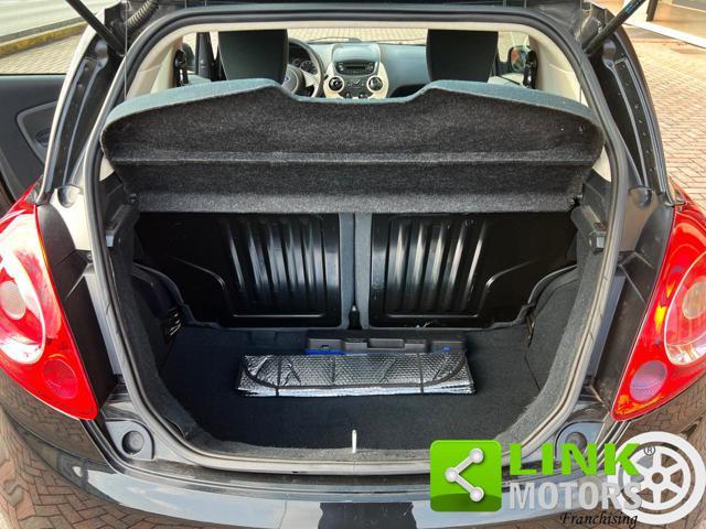 FORD Ka 1.2 8V 69CV Titanium